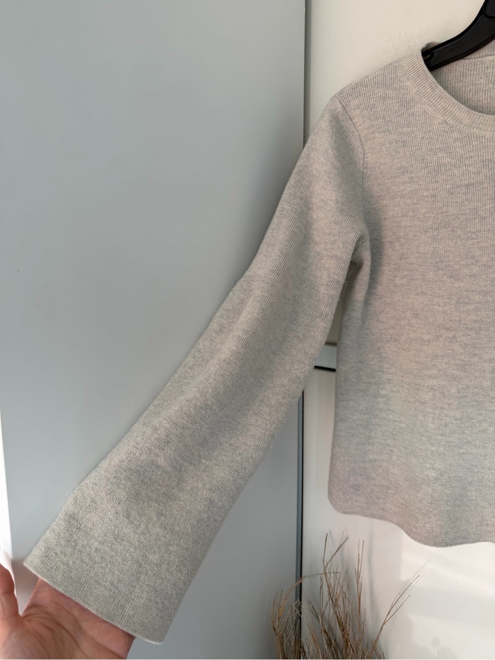 Babaton ($128) 100% Merino Wool Sweater Cream Beige Size L (Fits S/M) AS IS - Picture 5 of 9